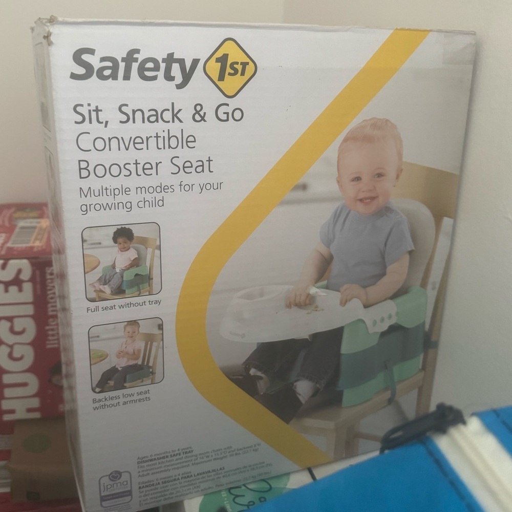 Saftey 1st Sit , snack & go covertiable booster seat